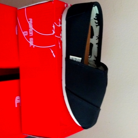 Girls shoes - Picture 1 of 2